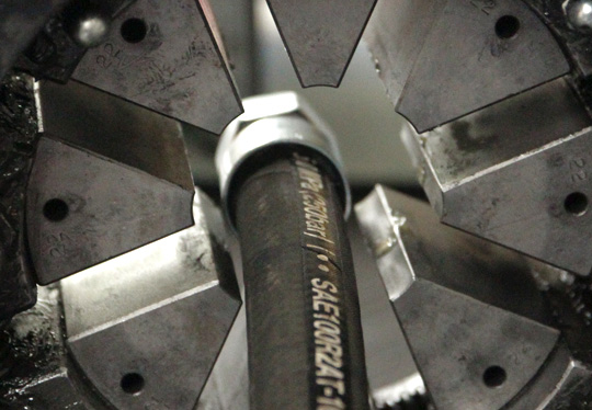 Fabrication de flexibles et tuyautages sur site