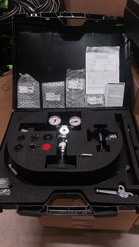Valise sur mesure PARKER vérificateur et gonfleur d'azote pour accumulateurs hydrauliques